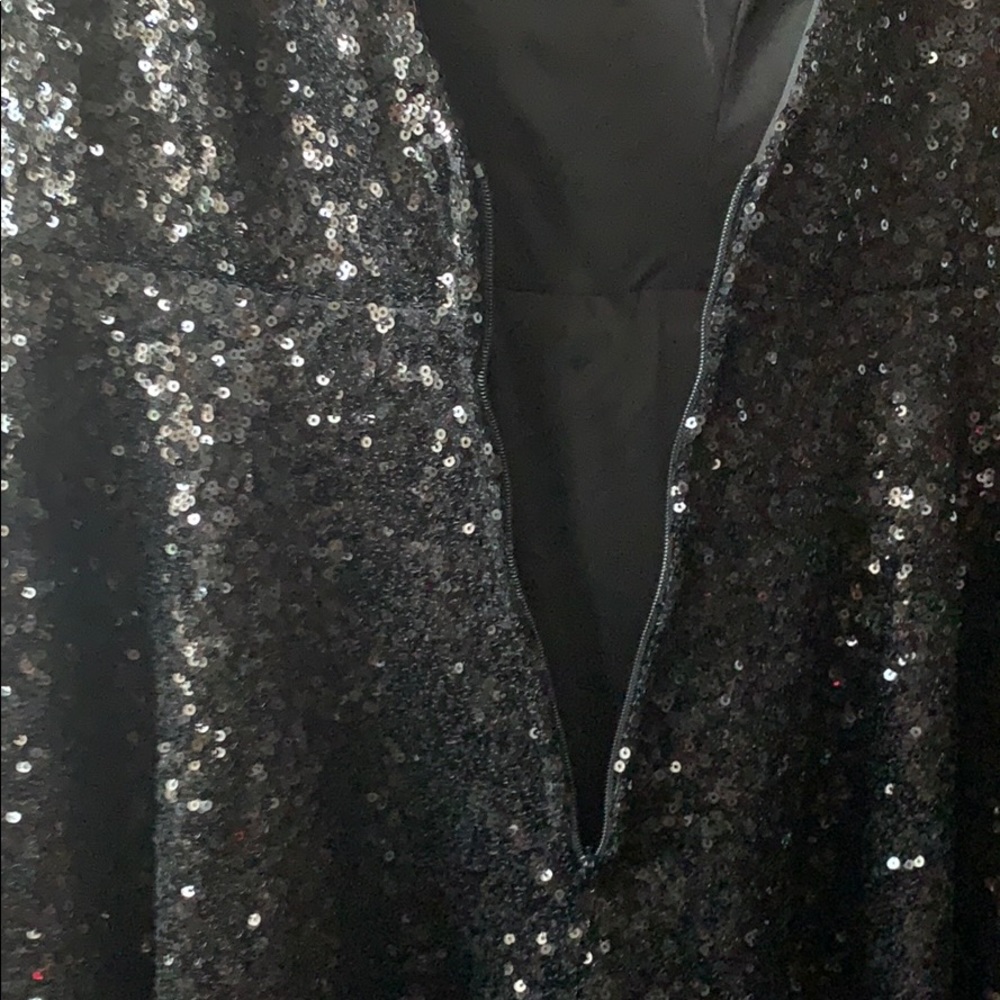 Sparkling DRESS🚨📸🧨🎁🎊🎉🎈 - Picture 7 of 7
